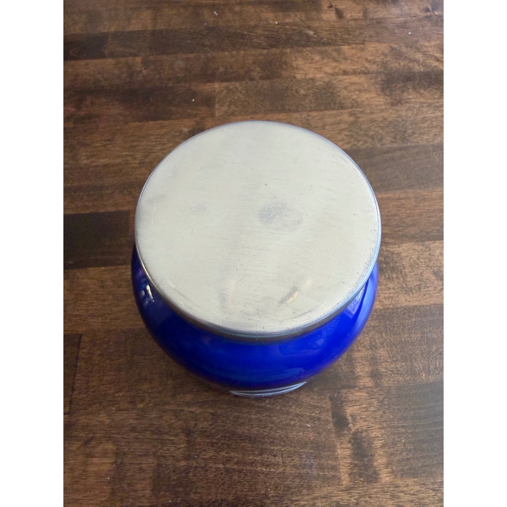 Capri Blue Volcano Candle 19oz Blue Signature Jar Scented Glass Silver Lid 06 - Picture 3 of 4